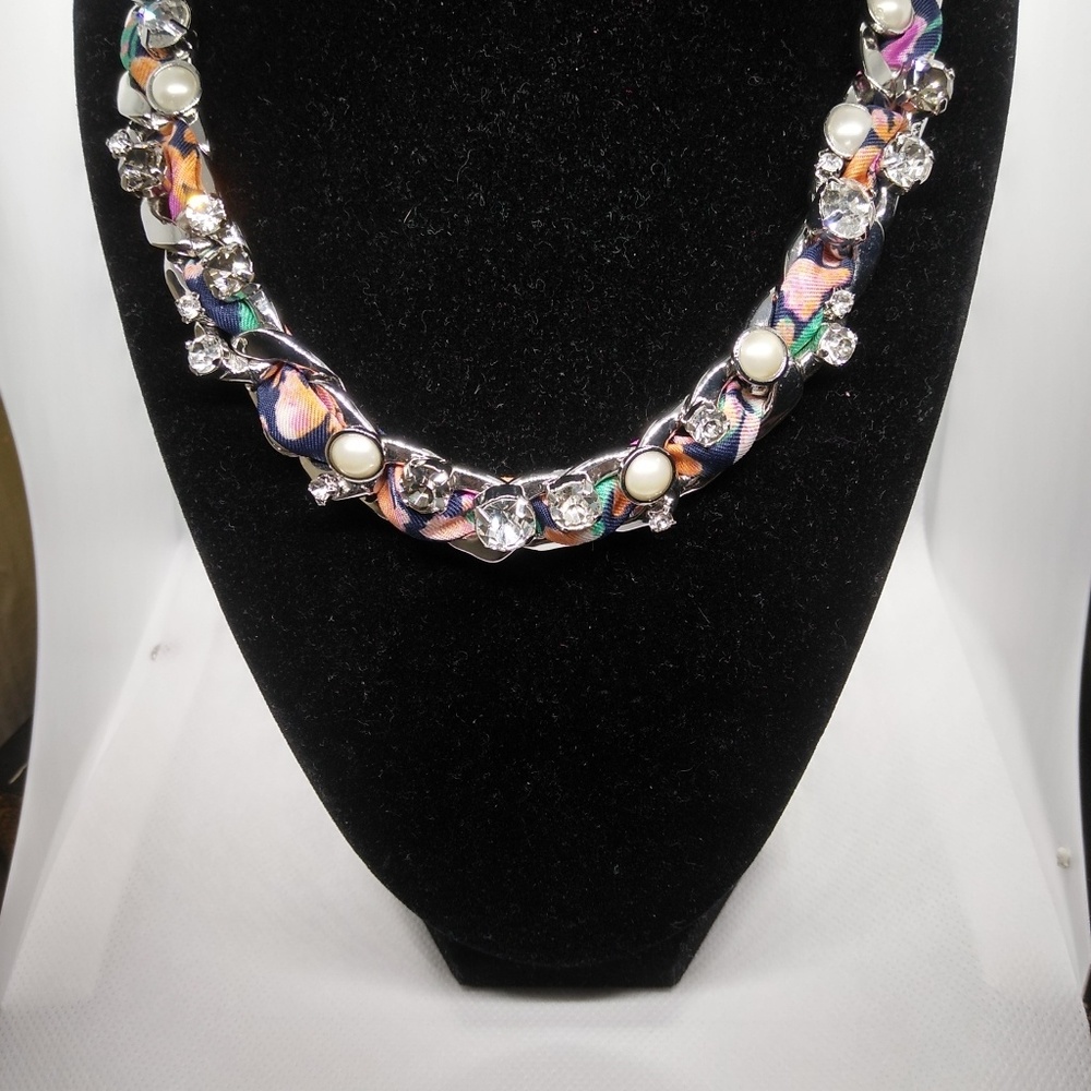 Rare Ann Taylor princess length necklace